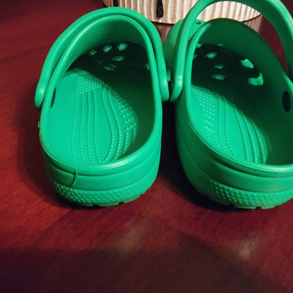 CROCS Women Bright Green Clogs - Picture 3 of 5